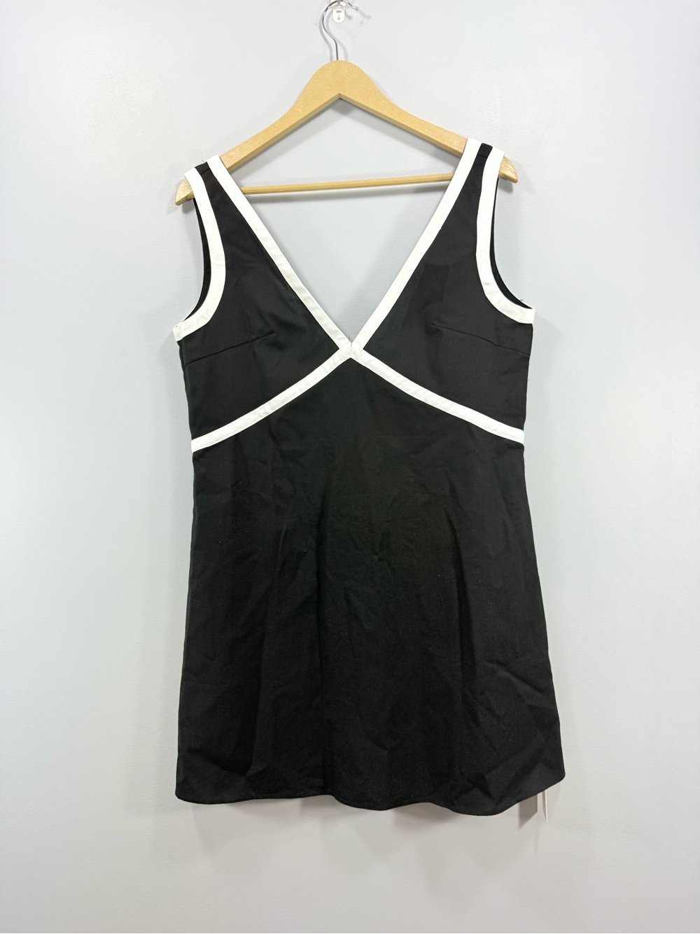 Commense Black Linen Mini Dress with White Trim Size Small